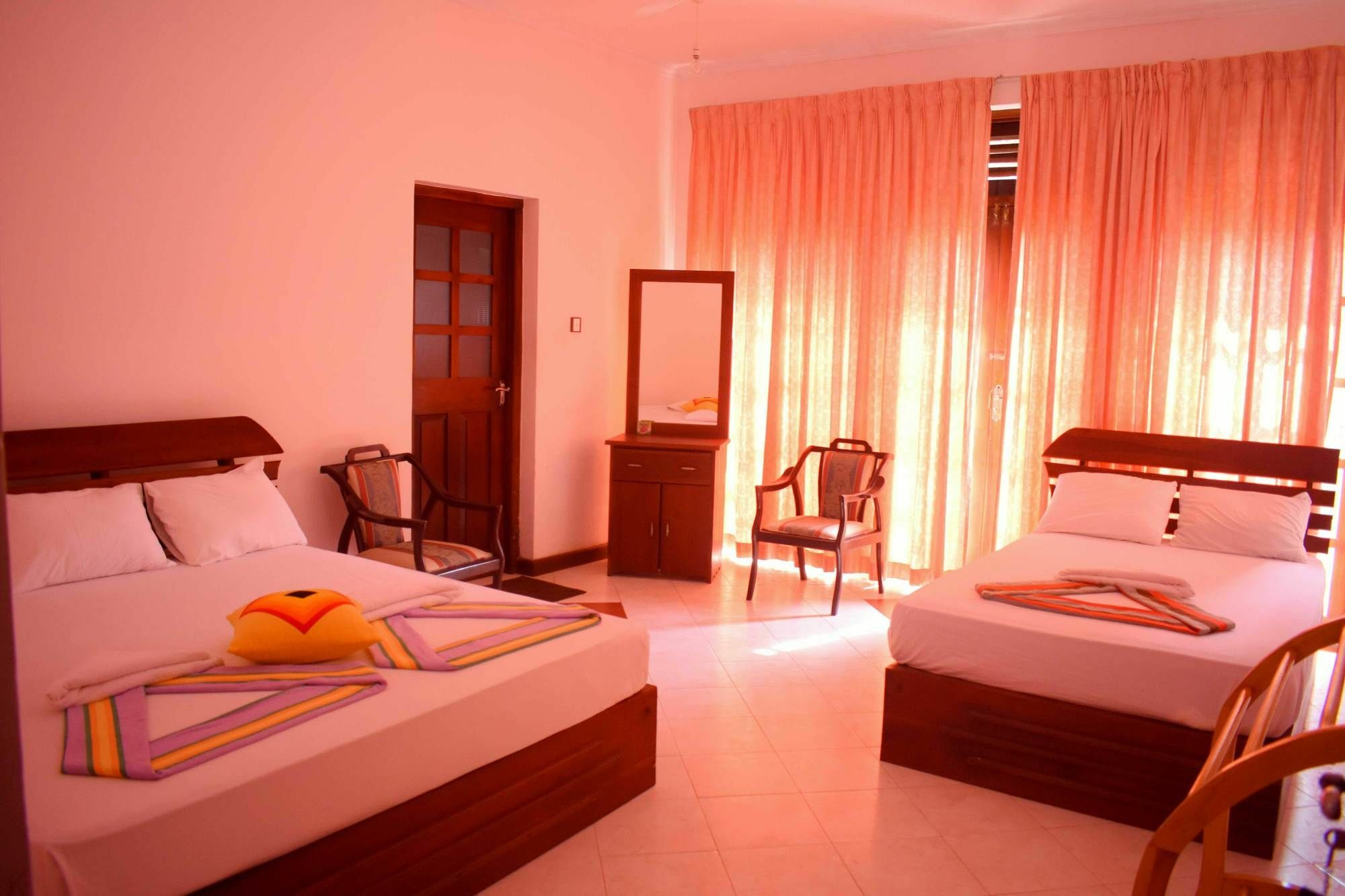 Lion Rest Hotel Holambra Exterior foto